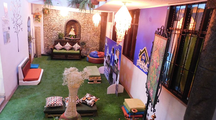 Hotel / Hostel